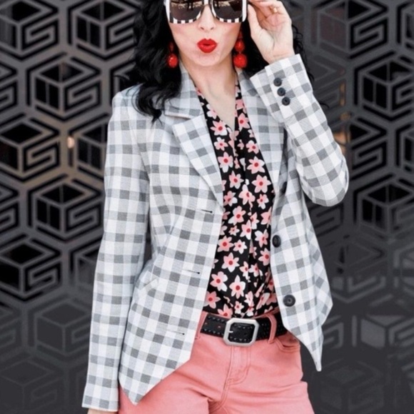 CAbi Jackets & Blazers - Cabi • Black Gray Plaid Women’s Single Breasted Valentina Blazer Size 10